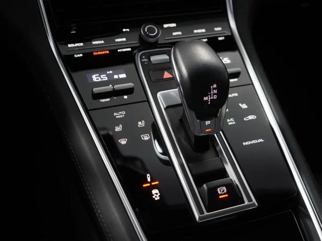 Porsche Panamera 4 E-Hybrid