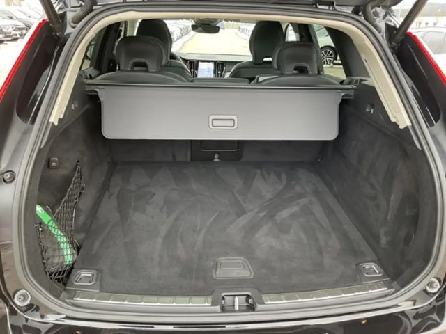 Volvo XC60 Dark Plus