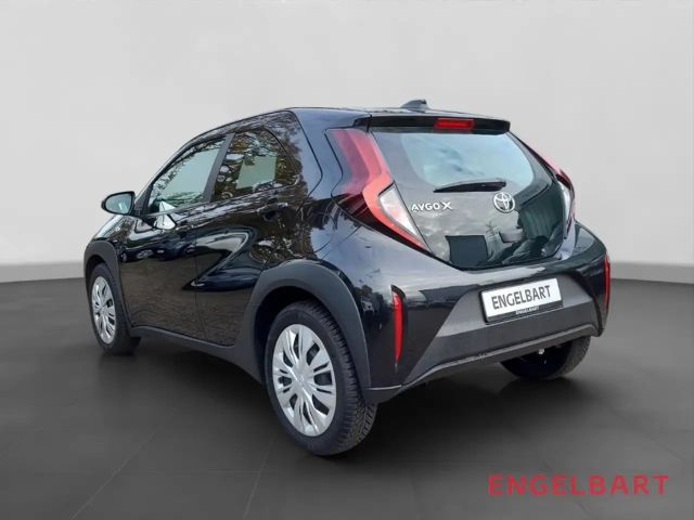 Toyota Aygo X Hatchback Play X-play