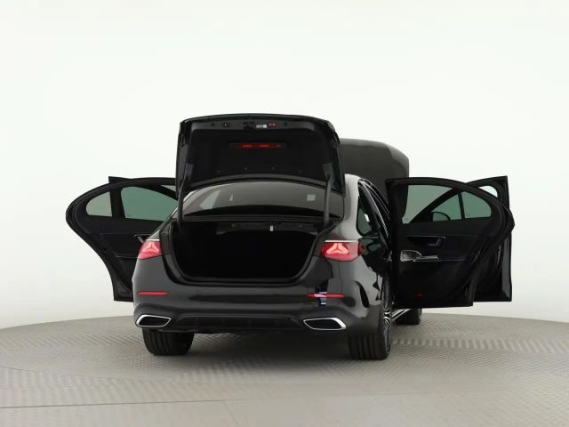 Mercedes-Benz E 220 E 220 d Sedan