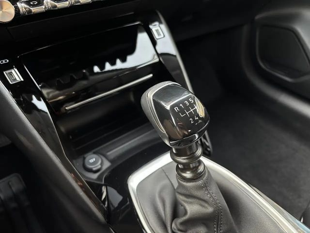 Peugeot 208 Allure Pack PureTech