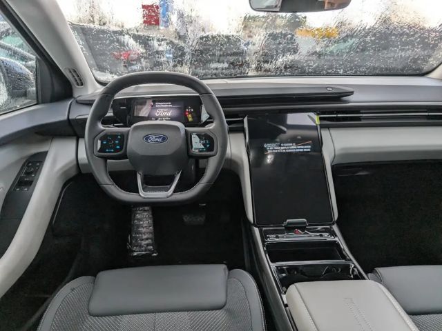Ford Explorer Extended range RWD
