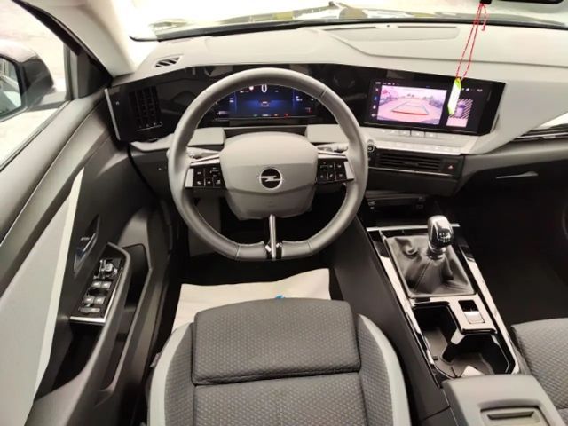 Opel Astra 1.2 Turbo Enjoy Turbo