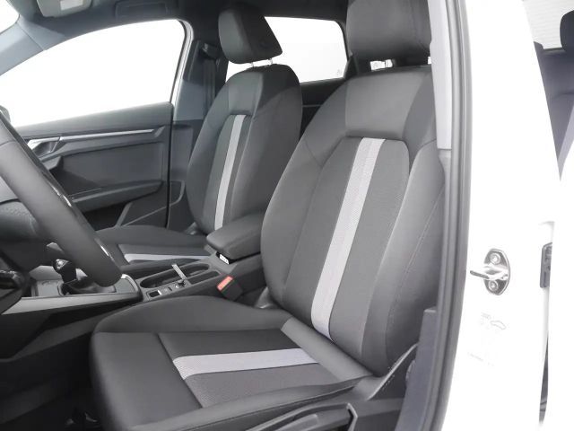 Audi A3 30 TFSI Sedan