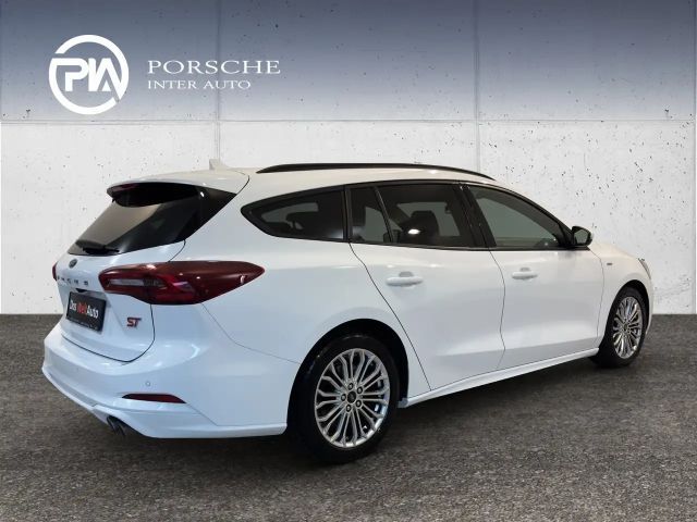 Ford Focus ST Line Wagon