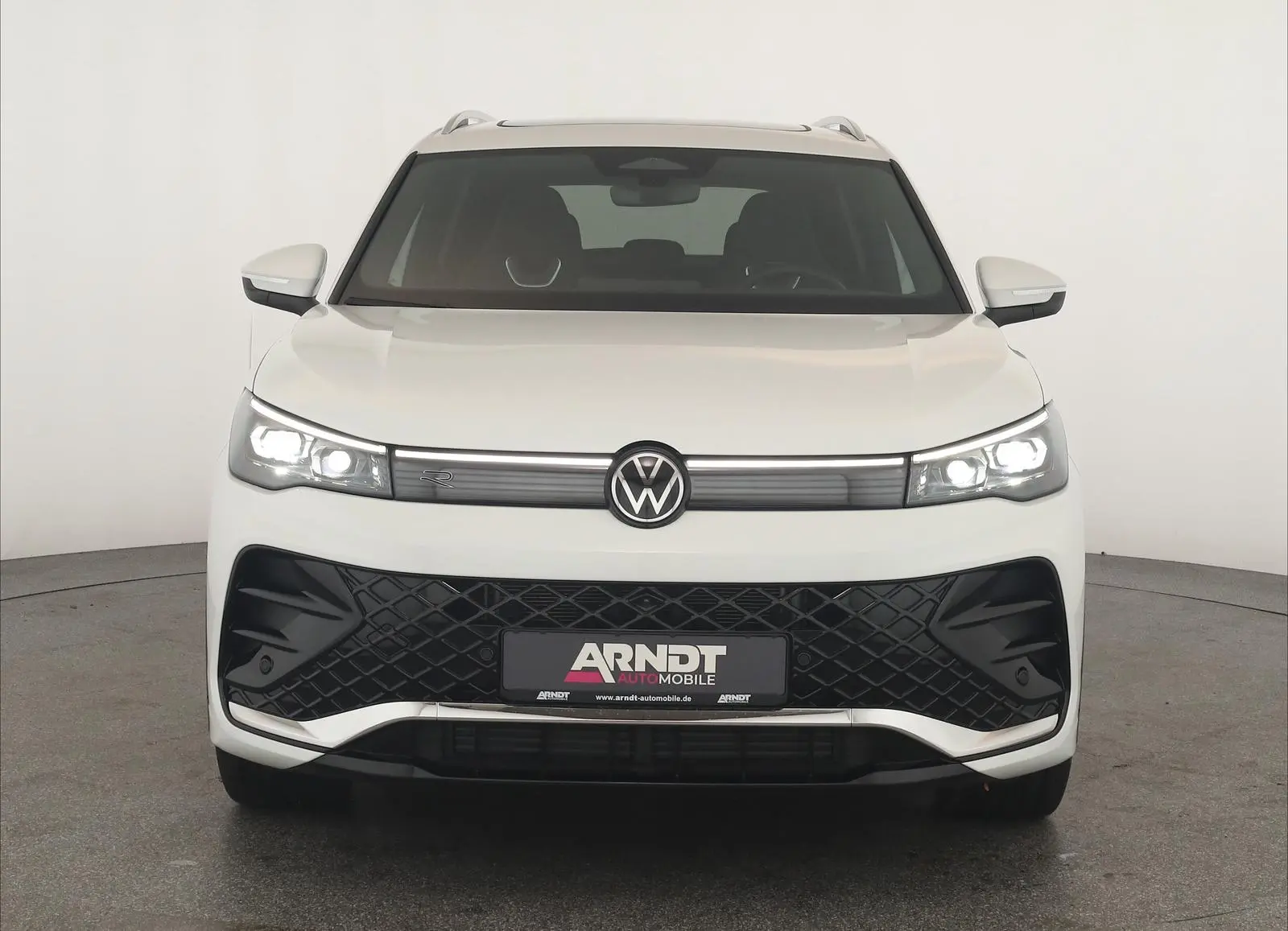 Volkswagen Tiguan 2.0 TDI DSG IQ.Drive R-Line