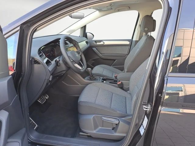 Volkswagen Touran 1.5 TSI DSG Move R-Line