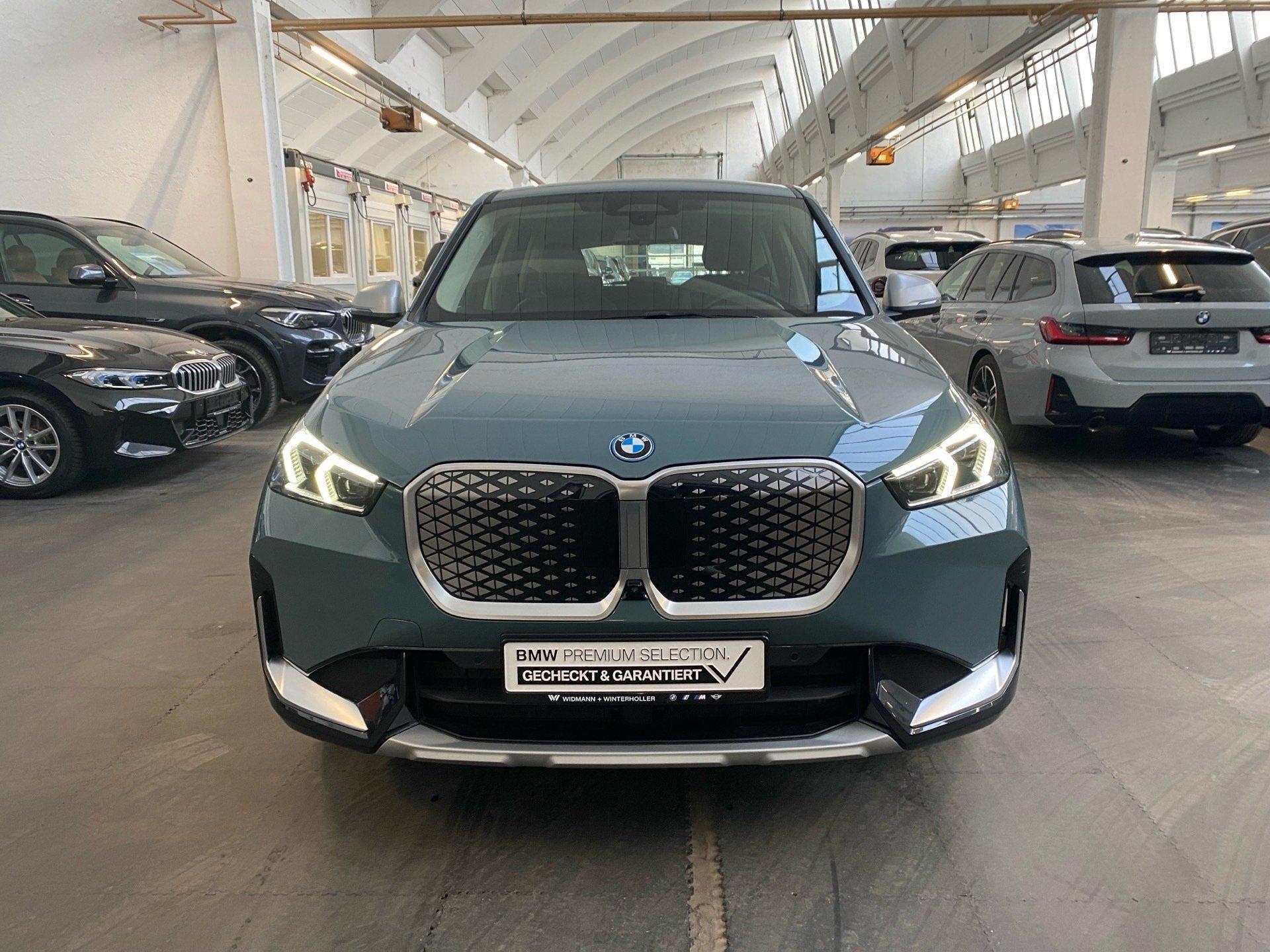 BMW iX1 xDrive30