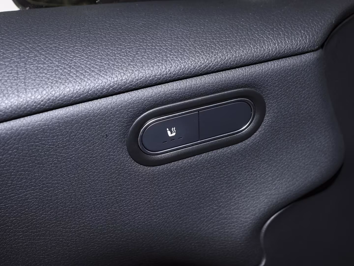 Mercedes-Benz CLA 200 Rückfahrkamera Sitzheizung MBUX-Navi LED