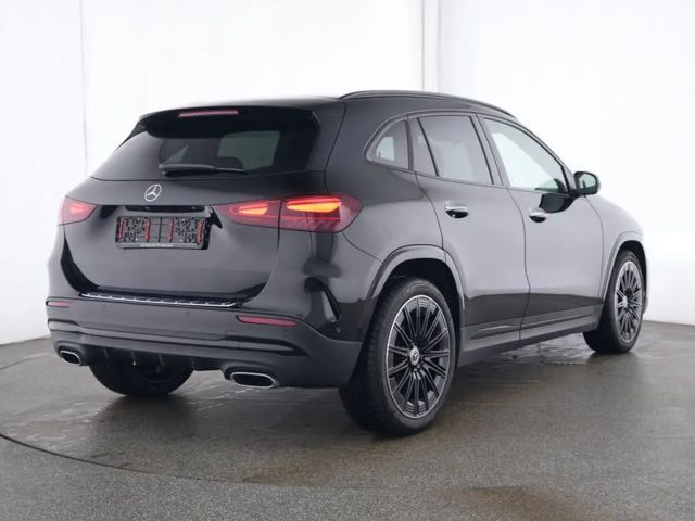 Mercedes-Benz GLA 200 AMG Line