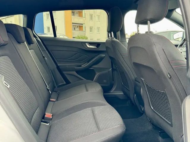 Ford Focus EcoBoost ST Line