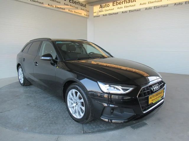 Audi A4 35 TFSI Avant S-Tronic