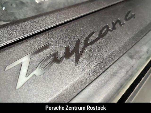 Porsche Taycan 4 Cross Turismo