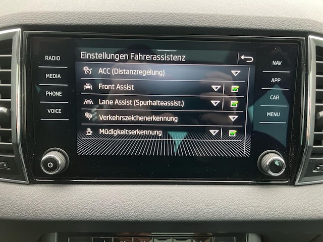 Skoda Karoq 1.5 TSI Tour