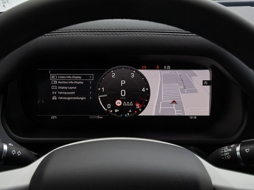 Land Rover Defender 110 Dynamic SE