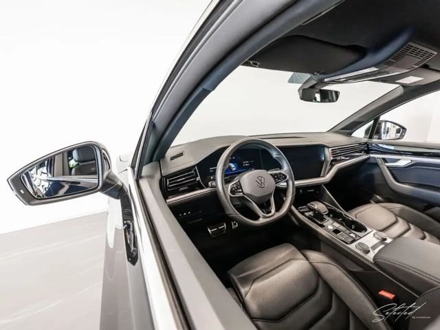 Volkswagen Touareg 4Motion R-Line