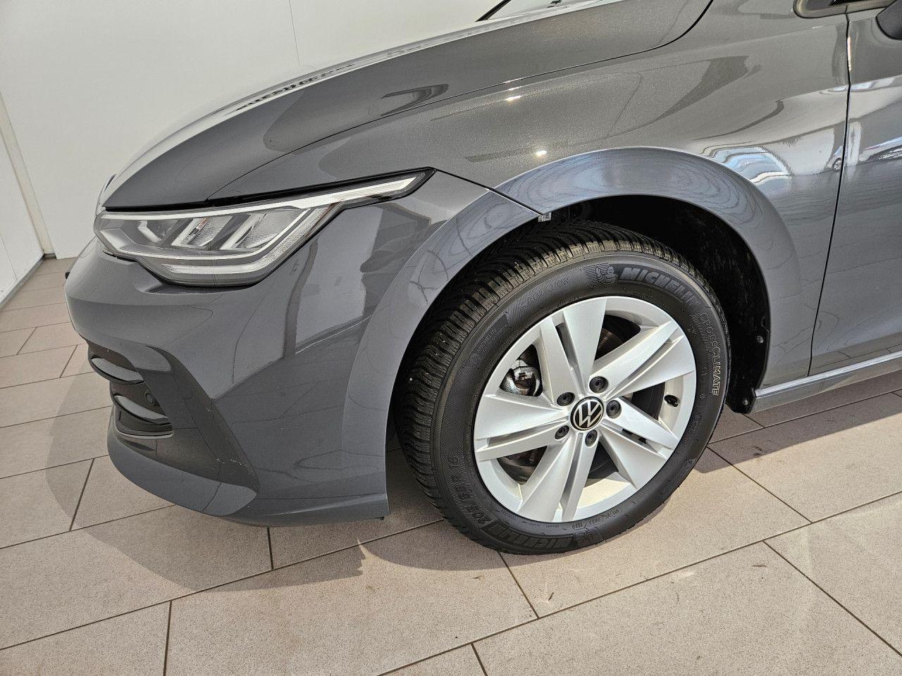 Volkswagen Golf 1.5 eTSI DSG Life