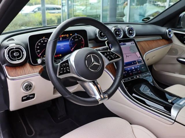 Mercedes-Benz C 200 C 200 d Sedan