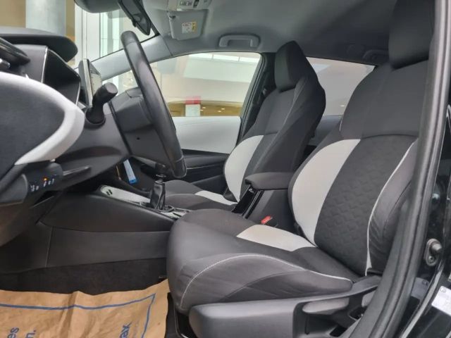 Toyota Corolla Active