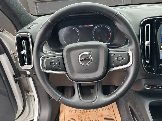 Volvo XC40 Momentum