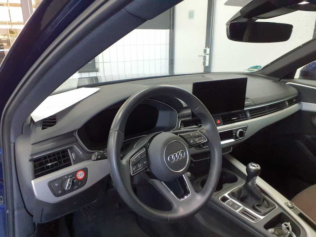 Audi A4 35 TFSI Avant S-Line
