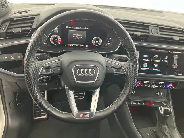 Audi Q3 35 TFSI S-Line