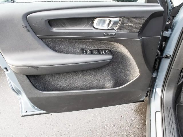 Volvo XC40 Dark Plus T5