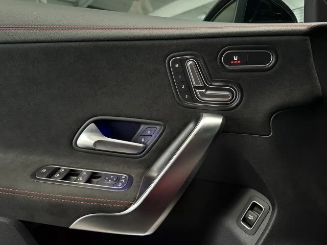 Mercedes-Benz CLA 250 4MATIC AMG Line Premium