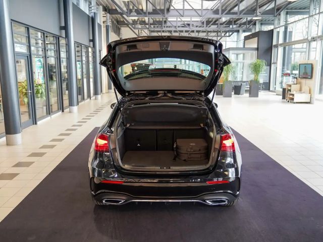 Mercedes-Benz A 250 A 250 e AMG Line