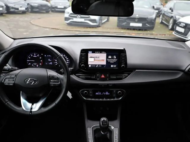 Hyundai i30 Hybrid Trend