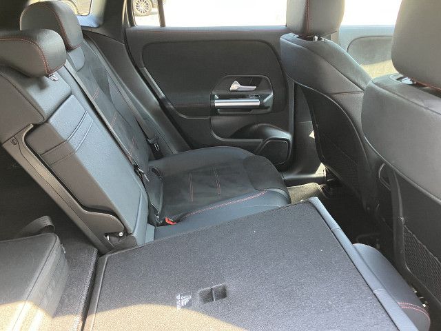 Mercedes-Benz EQA 300 4MATIC