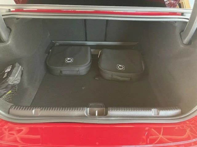 Mercedes-Benz EQE 300 Premium Sedan