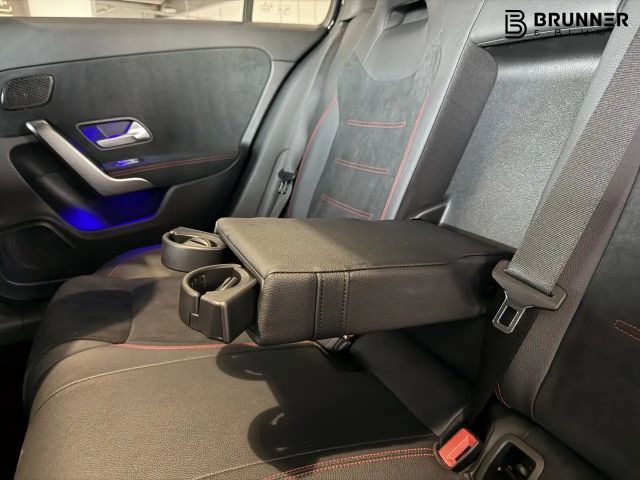 Mercedes-Benz A 220 4MATIC AMG Line