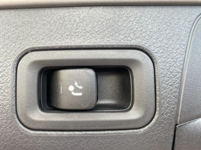 Mercedes-Benz B 180 B 180 d Progressive Sedan