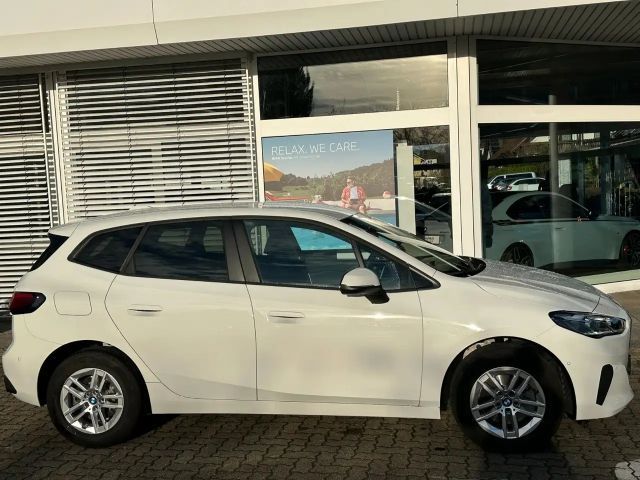 BMW 220 220i Active Tourer Sedan
