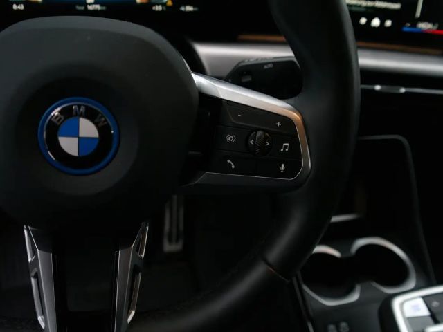 BMW iX2 eDrive20