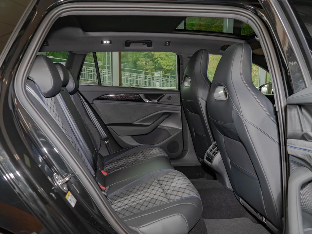 Volkswagen Passat R-Line eHybrid