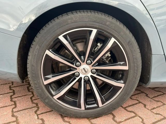 Volvo V60 AWD Recharge T6