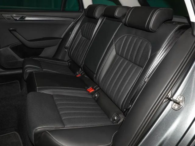 Skoda Superb 2.0 TDI Combi Style Style