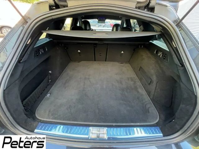 Mercedes-Benz E 220 AMG Line E 220 d