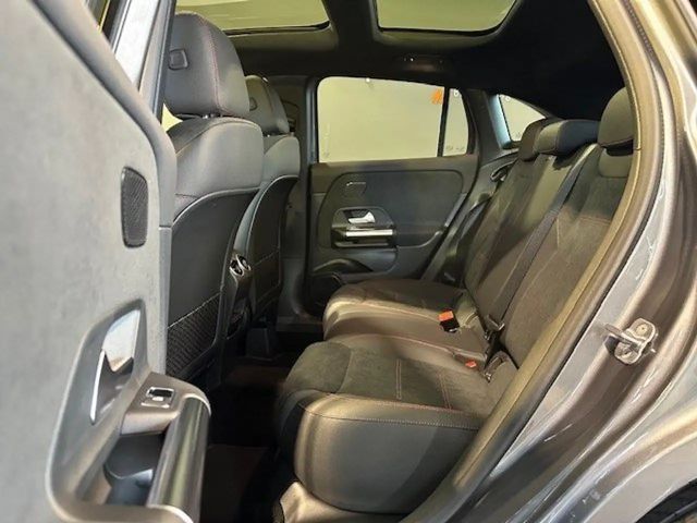 Mercedes-Benz GLA 220 4MATIC AMG Line