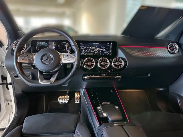 Mercedes-Benz EQA 300 4MATIC AMG Line