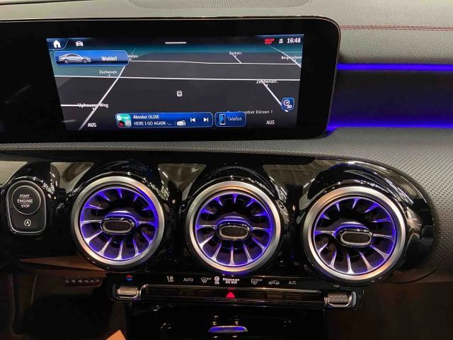 Mercedes-Benz CLA 200 AMG Line Coupé