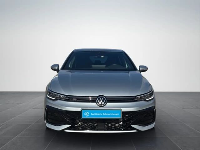 Volkswagen Golf 1.5 eTSI Golf VIII R-Line