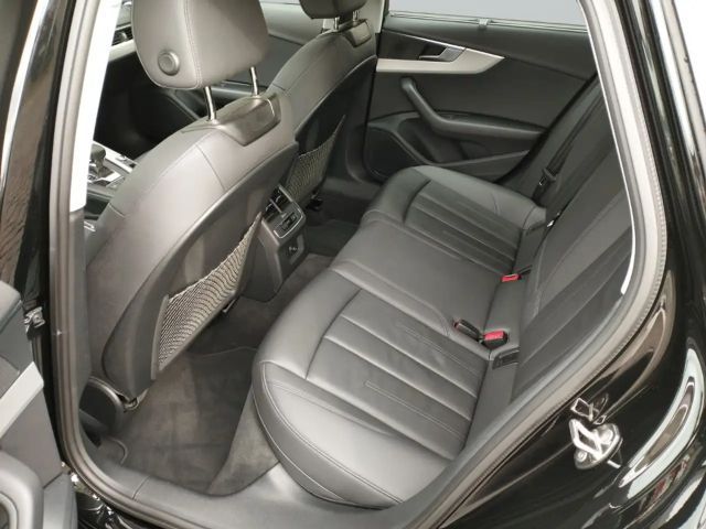 Audi A4 40 TFSI Avant Quattro S-Tronic