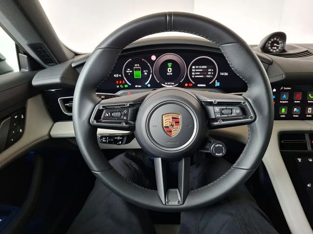 Porsche Taycan 4 Cross Turismo