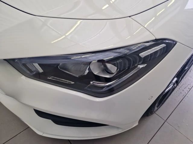 Mercedes-Benz CLA 200 AMG Line Coupé