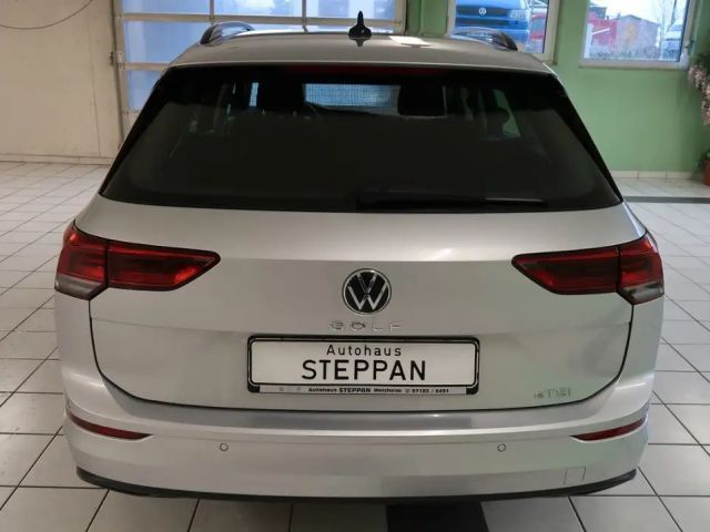 Volkswagen Golf Life Variant