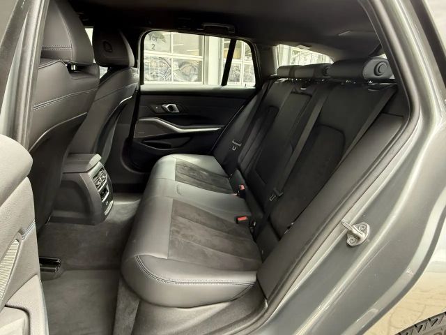 BMW 320 320d M-Sport xDrive