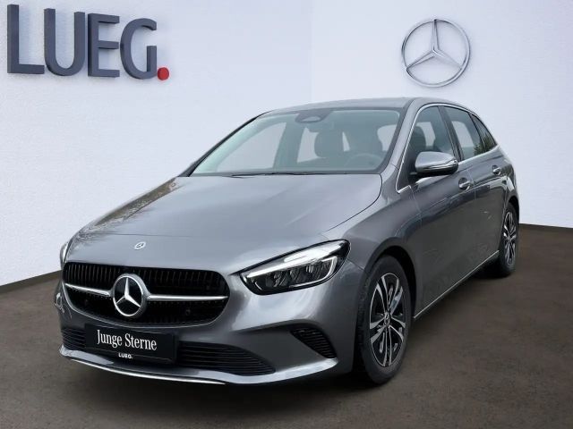 Mercedes-Benz B 200 Progressive Sedan